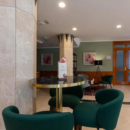 Club Hotel