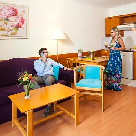 Club Hotel